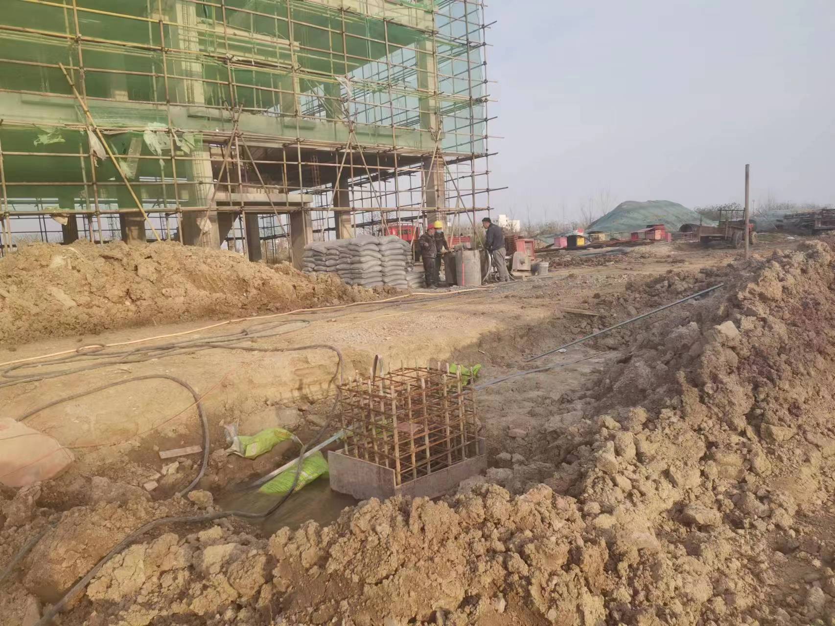 汤原当桥梁出现裂缝的时候应该及时加固修补